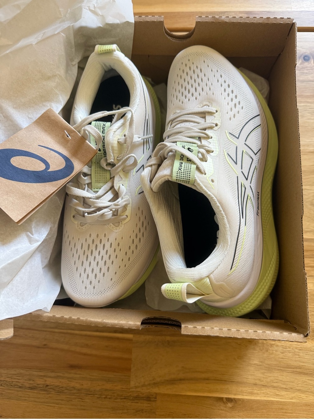 NWT ASICS Glideride Max Birch/Black Running Shoes - Women’s 7D